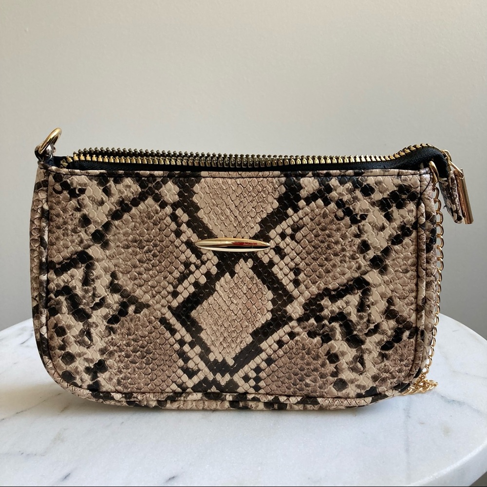 🇬🇧Primark (UK brand) snakeprint mini crossbody bag with gold chain🇬🇧